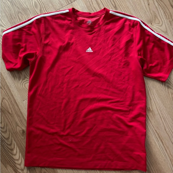 Adidas Red Tee Centered logo - Picture 1 of 4